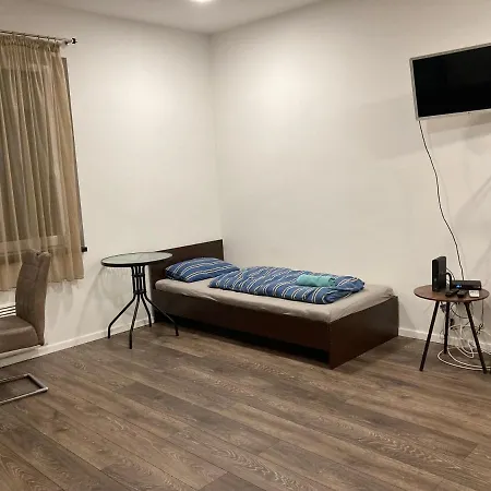 Roland Zuglo 2 Apartment *
